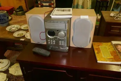 Muziekinstallatie met boxen – kavel bij Vlavem