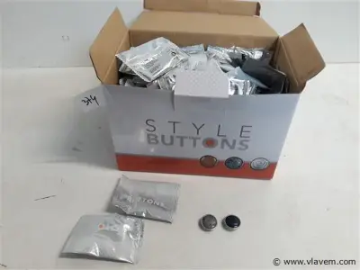 1 x Display 200 stuks Buttons diverse motieven – kavel bij Vlavem