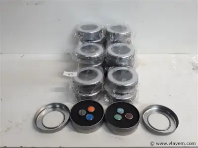 20 x Buttons 3 stuks in metalen doosje – kavel bij Vlavem