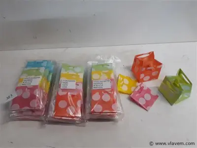 18 x pvc zakje 4 stuks mix kleuren – kavel bij Vlavem