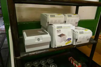 Opbergboxen voor cd's – kavel bij Vlavem