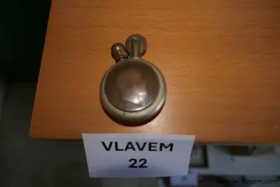 Munt op houder – kavel bij Vlavem