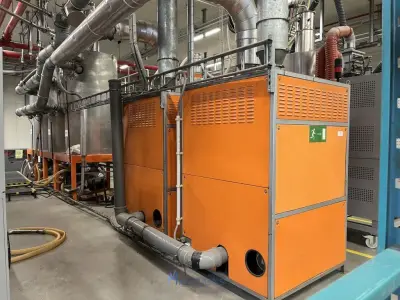 MOTAN droogluchtinstallatie met silo’s en ladderplatform – kavel bij VH Auctions