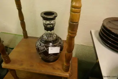 Vaas in gekleurd glas – kavel bij Vlavem