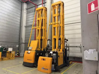 Hoogbouwtruck JUNGHEINRICH – kavel bij VH Auctions