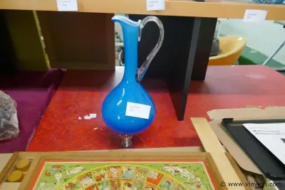Vaasje in blauw glas – kavel bij Vlavem
