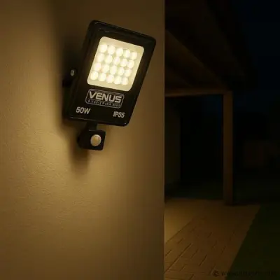 5 x LED Schijnwerper 50W met Bewegingssensor – 4000K Neutraal Wit – IP65 – FLAG-50 – kavel bij Vlavem