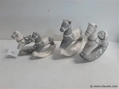 4 x Schommelpaardje 2 assorti – kavel bij Vlavem
