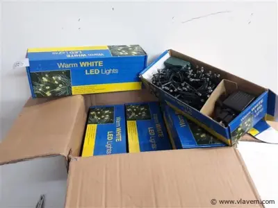 12 x Kerstlampen 180 L LED warm wit 8 programma's – kavel bij Vlavem