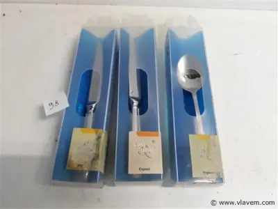 2 x Tafelmes 24 cm + 1 x Tafellepel 20 cm 18/10 6 stuks – kavel bij Vlavem