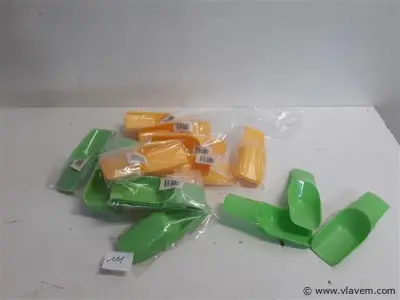 12 x Schepje pvc 3 stuks 12 cm – kavel bij Vlavem