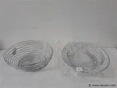 2 x Fruitmand metaal – kavel bij Vlavem