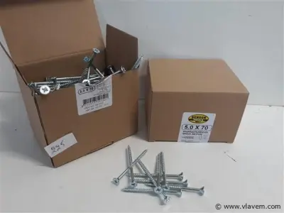 2 x Spaanplaatvijzen 5 x 70 200 stuks kruiskop PZ 2 – kavel bij Vlavem