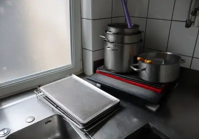 Set van keukengerei – kavel bij Clicpublic, Esch