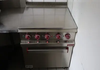 Elektrische oven – kavel bij Clicpublic, Esch