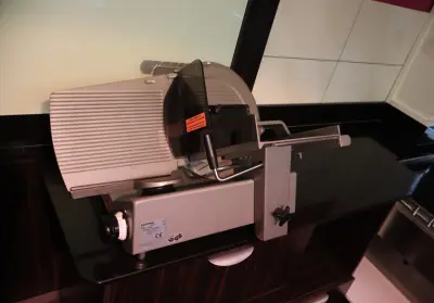 Slicer – kavel bij Clicpublic, Esch