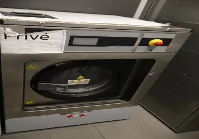 Industriële wasmachines – kavel bij Clicpublic