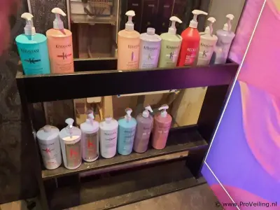 Haarverzoringsproducten o.a. Kérastase Résistance Shampoo Bain Extentioniste – kavel bij ProVeiling, Rotterdam