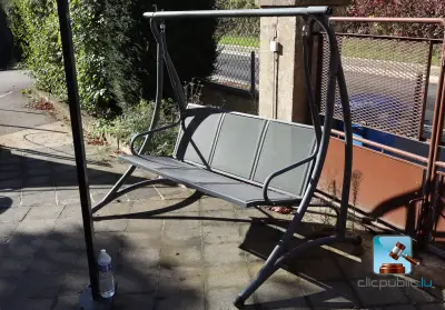 Tuinschommel - metalen frame – kavel bij Clicpublic