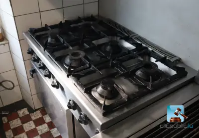 Professioneel fornuis met 6 pitten – kavel bij Clicpublic