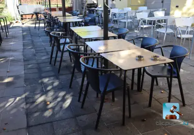 Terrastafels en -stoelen - Gemengde set – kavel bij Clicpublic