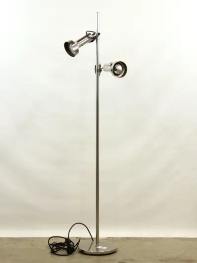 Jaren 70 chroom vloerlamp – kavel bij De Kringwinkel, Antwerpen