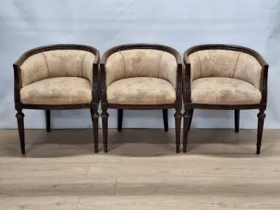 Set van 3 kuipstoelen in Louis XVI-stijl – kavel bij De Kringwinkel, Gent