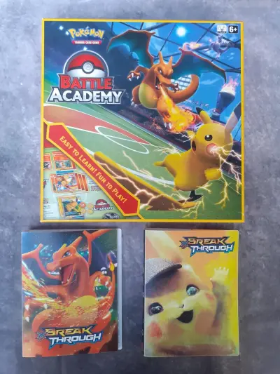 Bordspel: Pokémon Battle Academy + 2 opbergmappen voor kaarten – kavel bij De Kringwinkel, Gent