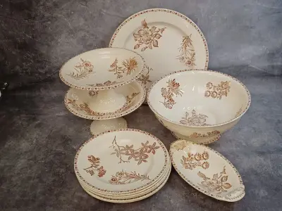 11 delig antiek Sarreguemines “Royat” servies met sepiabruin bloemendecor – kavel bij De Kringwinkel, Gent