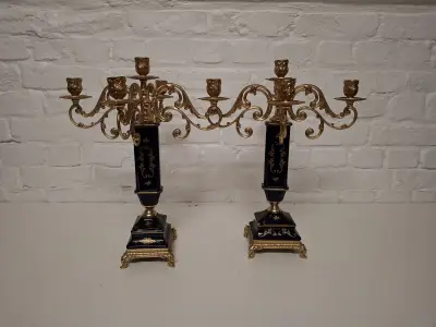 Set van 2 antieke kandelaars in klassieke Franse Empire-stijl – kavel bij De Kringwinkel, Herzele