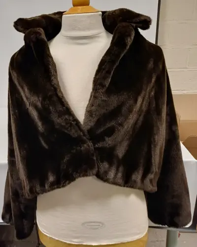 Vintage Emporio Armani faux fur jacket – kavel bij De Kringwinkel, Ronse