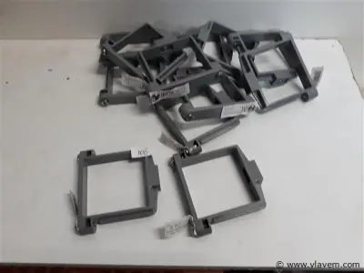 12 x Buisbeugel 80x80mm grijs pvc regenafvoer – kavel bij Vlavem