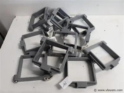 13 x Buisbeugel 80x80mm grijs pvc regenafvoer – kavel bij Vlavem