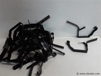 27 x Beugel goot 160mm lang metaal regenafvoer – kavel bij Vlavem