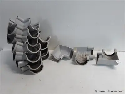 14 x Binnenhoek 80mm licht grijs pvc regenafvoer – kavel bij Vlavem