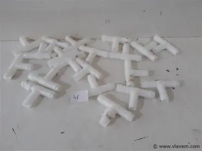 20 x Nylon T stuk 16 mm – kavel bij Vlavem