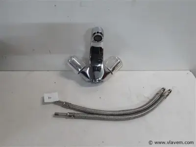 1 x Wastafel kraan chrome koud-warm water showmodel – kavel bij Vlavem