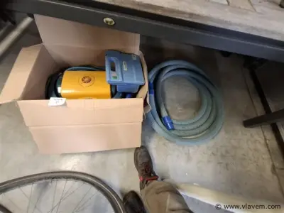 zwembadstofzuiger – kavel bij Vlavem