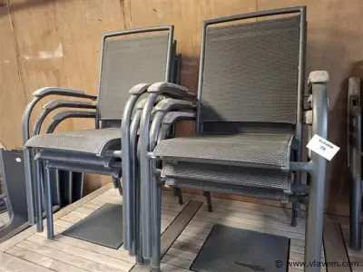tuinstoelen – kavel bij Vlavem