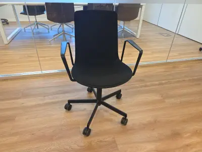 (7x) Diverse Bureaustoelen waaronder NANCY – kavel bij Auctim, Berchem