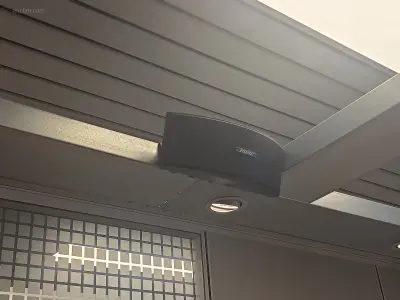 Professionele geluidsinstallatie Bose / Denon – kavel bij Auctim, Bruxelles