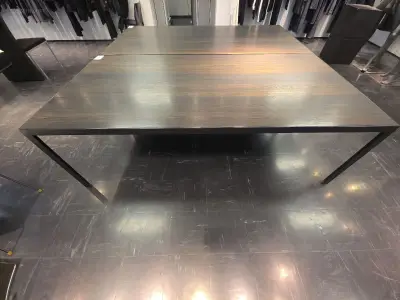 Vergader/Eetkamertafel – kavel bij Auctim, Bruxelles