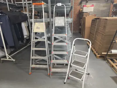 (3x) Aluminium trapladders Tubesca – kavel bij Auctim, Bruxelles