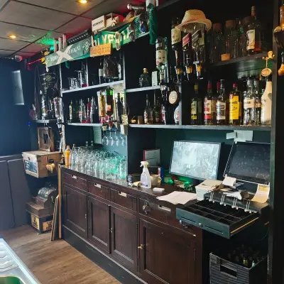 Bar achterwand kast zonder in houd – kavel bij Onlineveilingmeester, Noordwolde