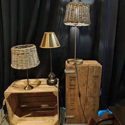 3x Tafel lampje met kist – kavel bij Onlineveilingmeester, Noordwolde