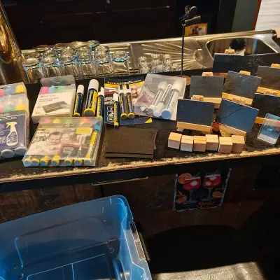 Presentatie materiaal krijtbordjes – kavel bij Onlineveilingmeester, Noordwolde