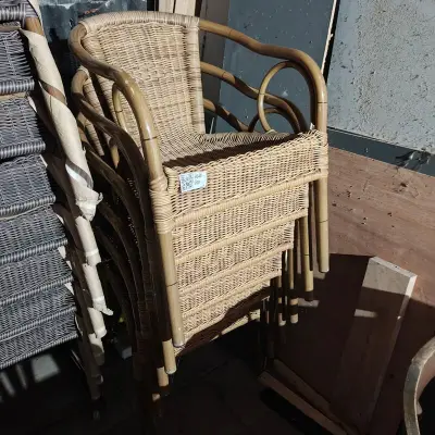 9x Terras stoelen, licht bruin – kavel bij Onlineveilingmeester, Noordwolde