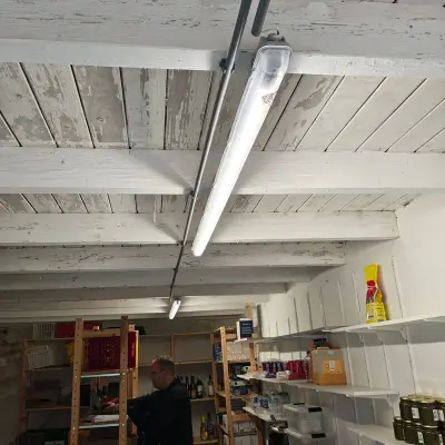 2x TL Led armatuur met sensor – kavel bij Onlineveilingmeester, Noordwolde