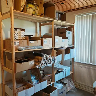 Partij diverse verpakkingsmaterialen, excl. stelling – kavel bij Onlineveilingmeester, Noordwolde