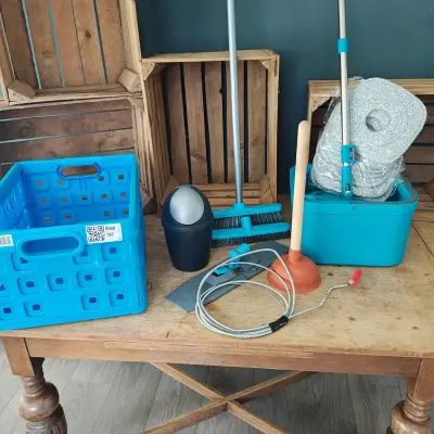 Diverse schoonmaakmaterialen – kavel bij Onlineveilingmeester, Noordwolde